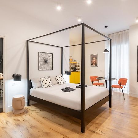 The Idyll Boutique Apartment - Suite In Napoli'S Spanish Quarters Bagian luar foto