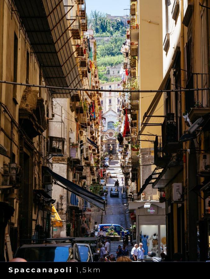 The Idyll Boutique Apartment - Suite In Napoli'S Spanish Quarters Bagian luar foto