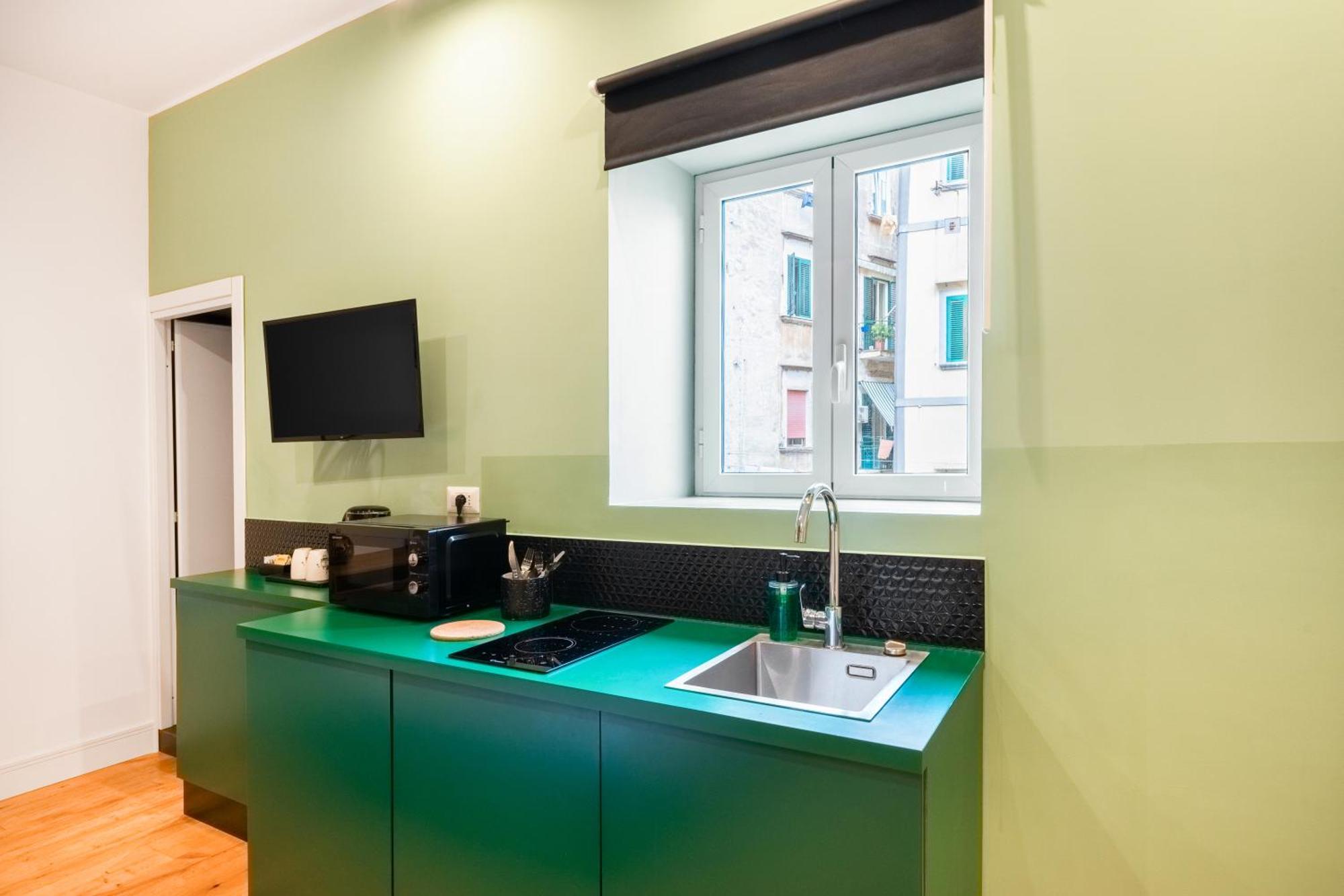 The Idyll Boutique Apartment - Suite In Napoli'S Spanish Quarters Bagian luar foto