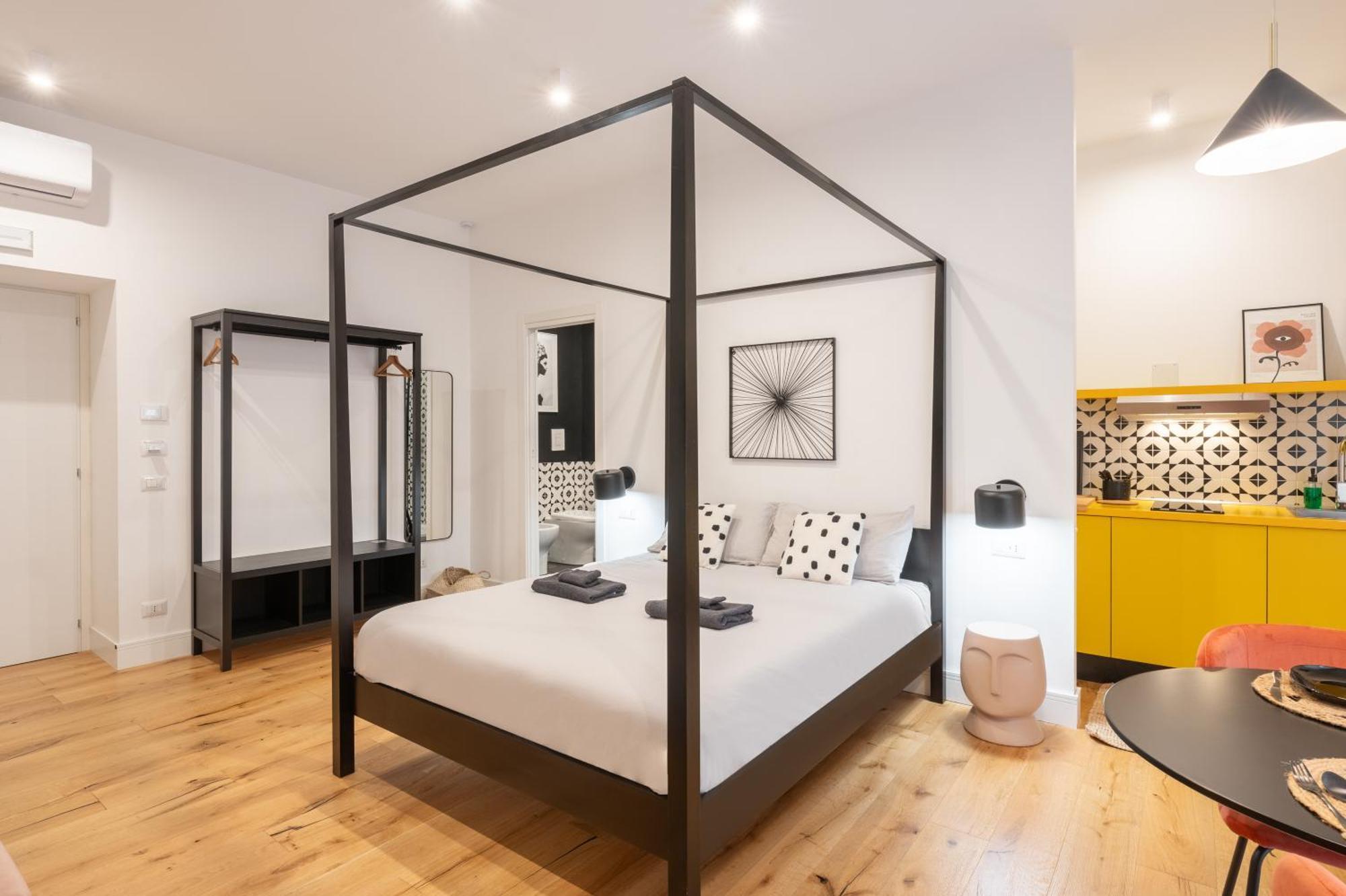 The Idyll Boutique Apartment - Suite In Napoli'S Spanish Quarters Bagian luar foto
